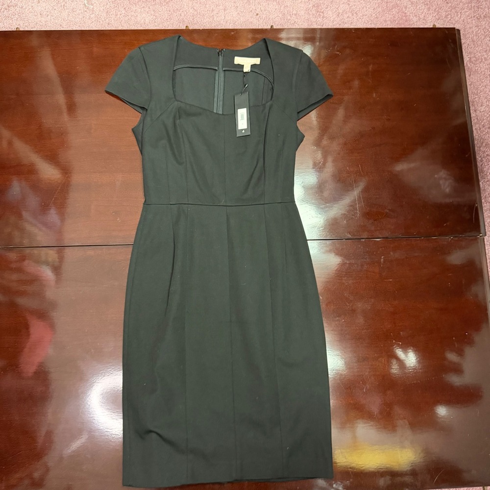 Banana Republic Black Sweetheart Cap Sleeve Sheath Dress Size 4 NWT